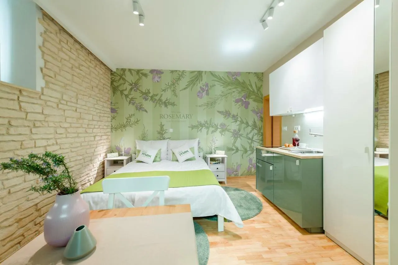 Apartments Villa Mak location